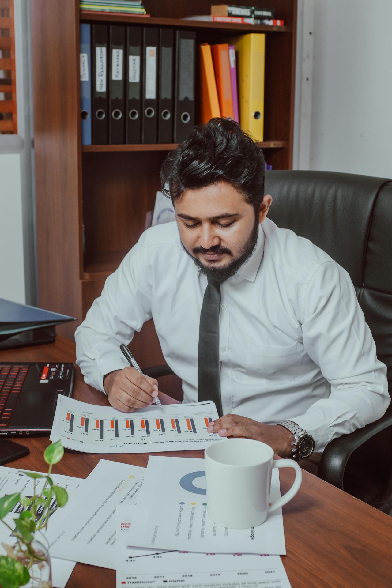 How to Start a Successful Business: Step-by-Step Guide for Beginners